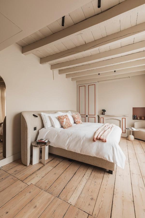 بروج Raphaelles Boutique B&B المظهر الخارجي الصورة